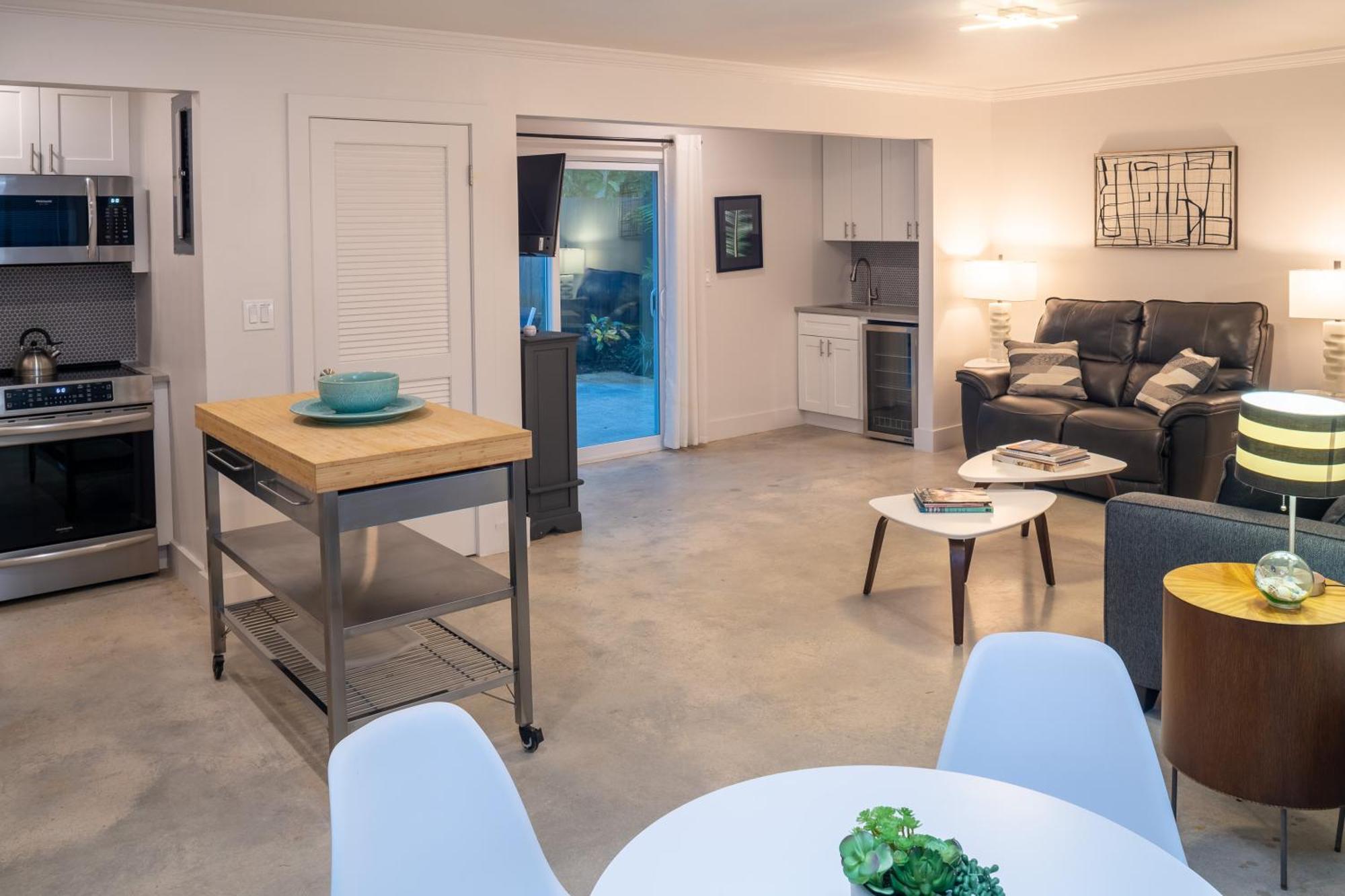 Walk To Wilton Drive - Spacious & Quiet Villa #2 Hot Tub! Fort Lauderdale Exterior photo