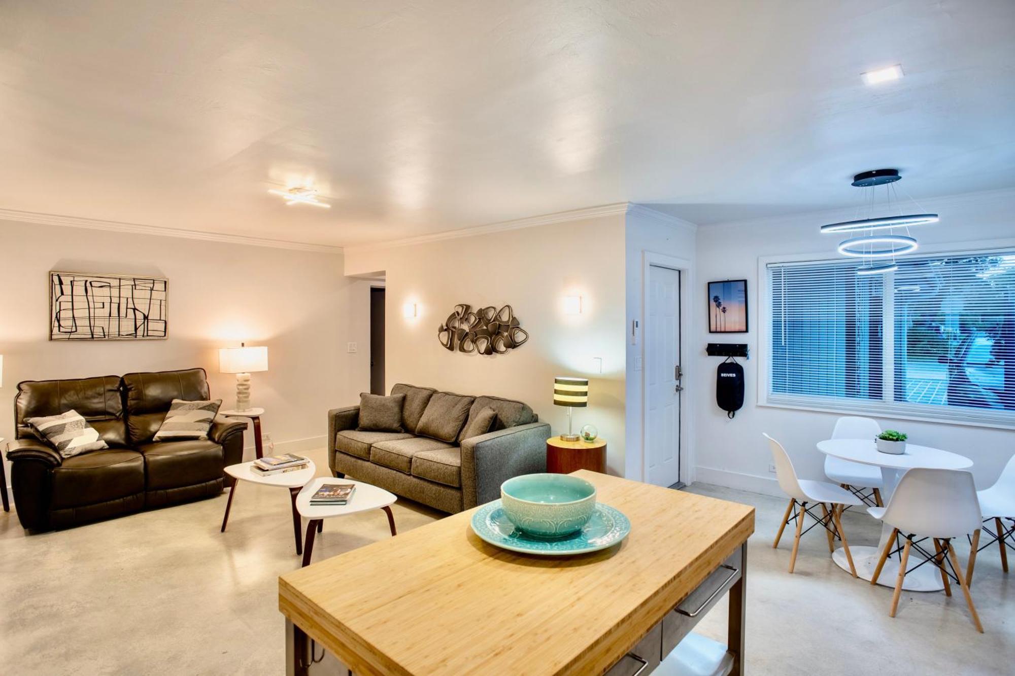 Walk To Wilton Drive - Spacious & Quiet Villa #2 Hot Tub! Fort Lauderdale Exterior photo